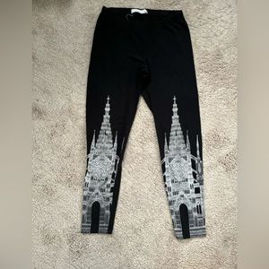 Carousel Ink Cathedral leggings size large